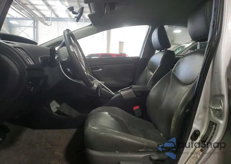 2013 Toyota Prius z USA, uszkodzony, nr VIN JTDKN3DU8D0347879